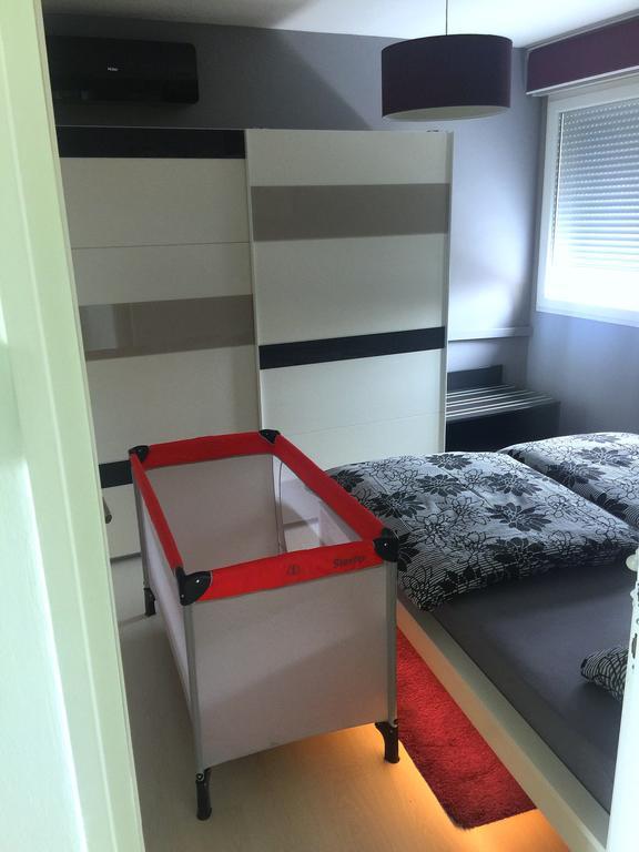 Apartment Alan غييكا المظهر الخارجي الصورة